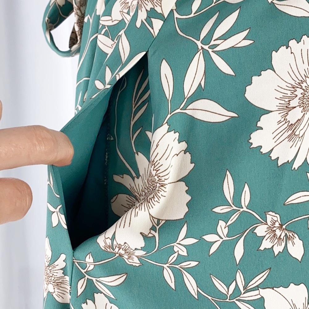 Gal Meets Glam Shannon Pleat Neck Maxi Dress - Picture 8 of 15